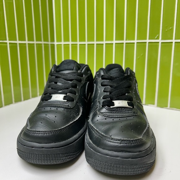 Nike Air Force 1 - Picture 2 of 7
